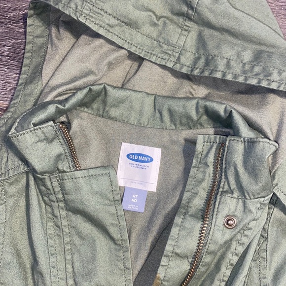 A little girls 4t army green coat. - Picture 3 of 3